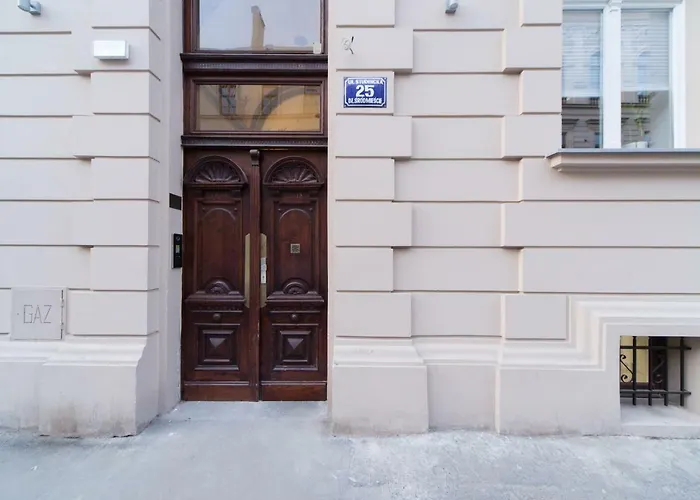 Apartment M3 Main Square *